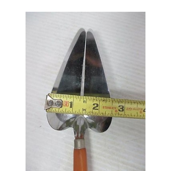 Vintage butterscotch Bakelite pie desert server angle spatula - Picture 6 of 10